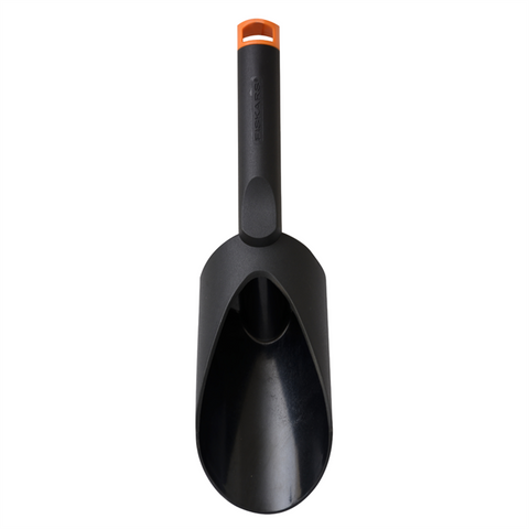 Fiskars Nyglass Potting Scoop, Black, One-Piece with Hang Hole