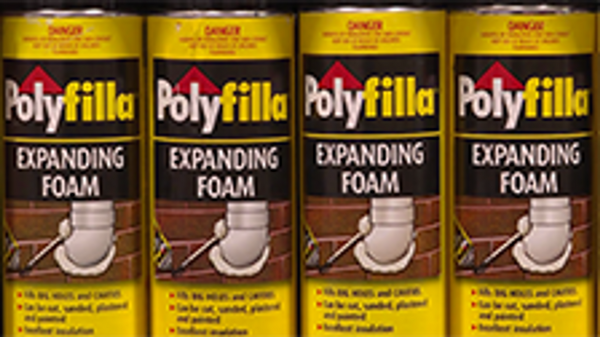 Poly Expanding Foam Aerosol 390g White - Paintable Sandable Polyurethane Gap Filler