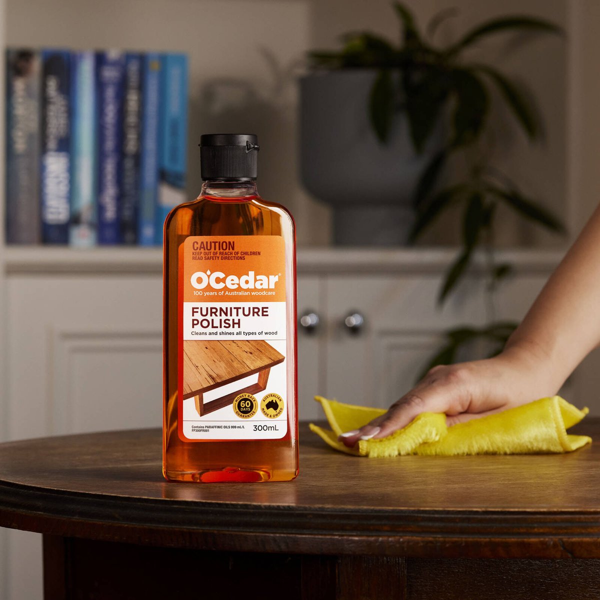 O'Cedar Furniture Polish - 400ml Liquid - Nourishes Wood - Conceals Scratches - SuperSaverAU - view 4
