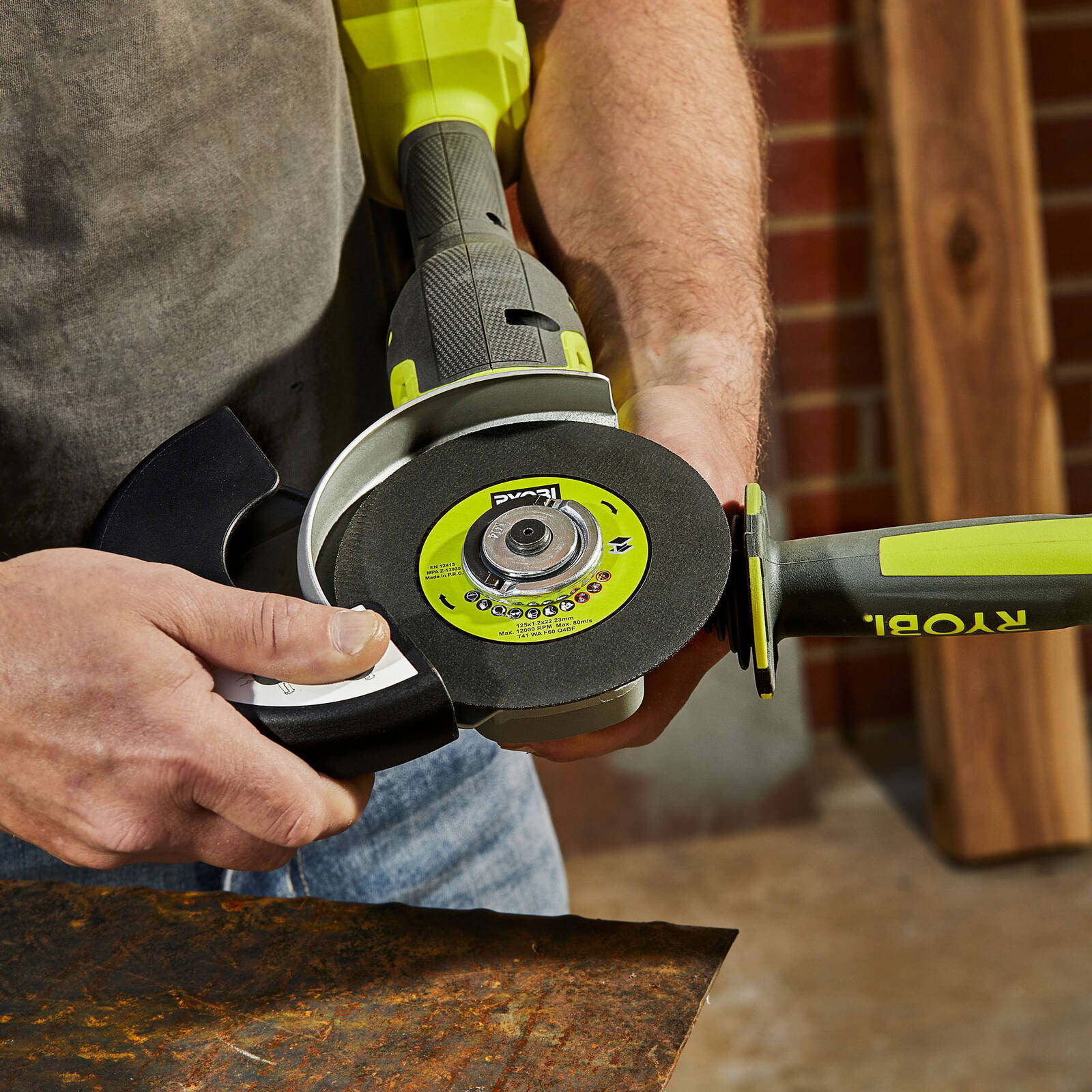 Ryobi ONE+ 18V 125mm 9000rpm Angle Grinder Cordless Tool Only R18AG1