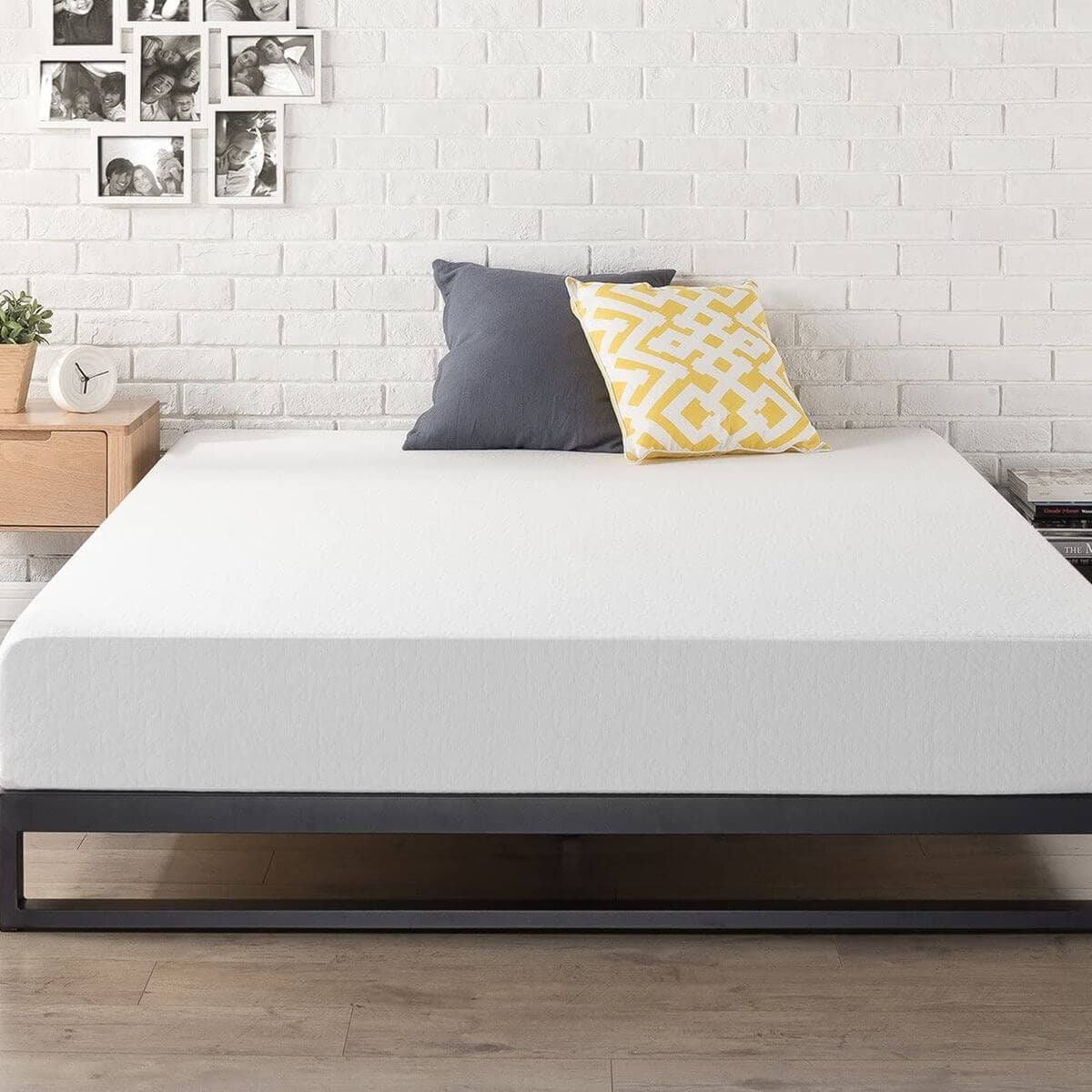 Zinus King 18cm Low Metal Bed Frame - Black, Wooden Slat Foundation - AU-SSBF-7K