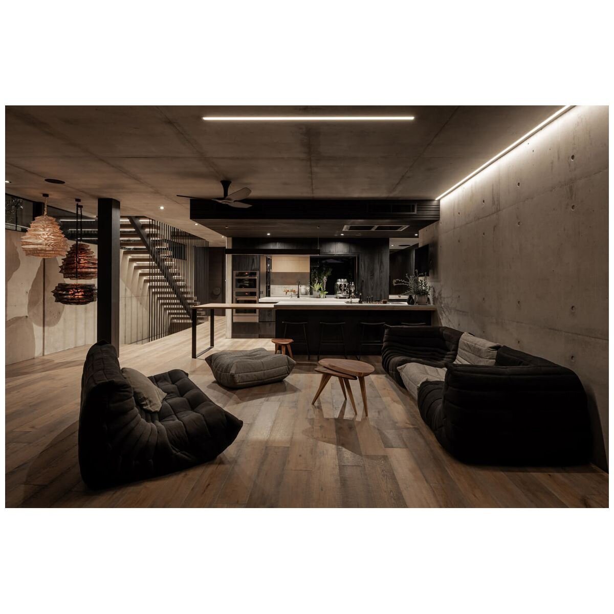 Schweigen 120cm Ceiling Cassette Rangehood - Black Glass, 3000m³/h, Twin Motors - UM422G-12SP2PAK