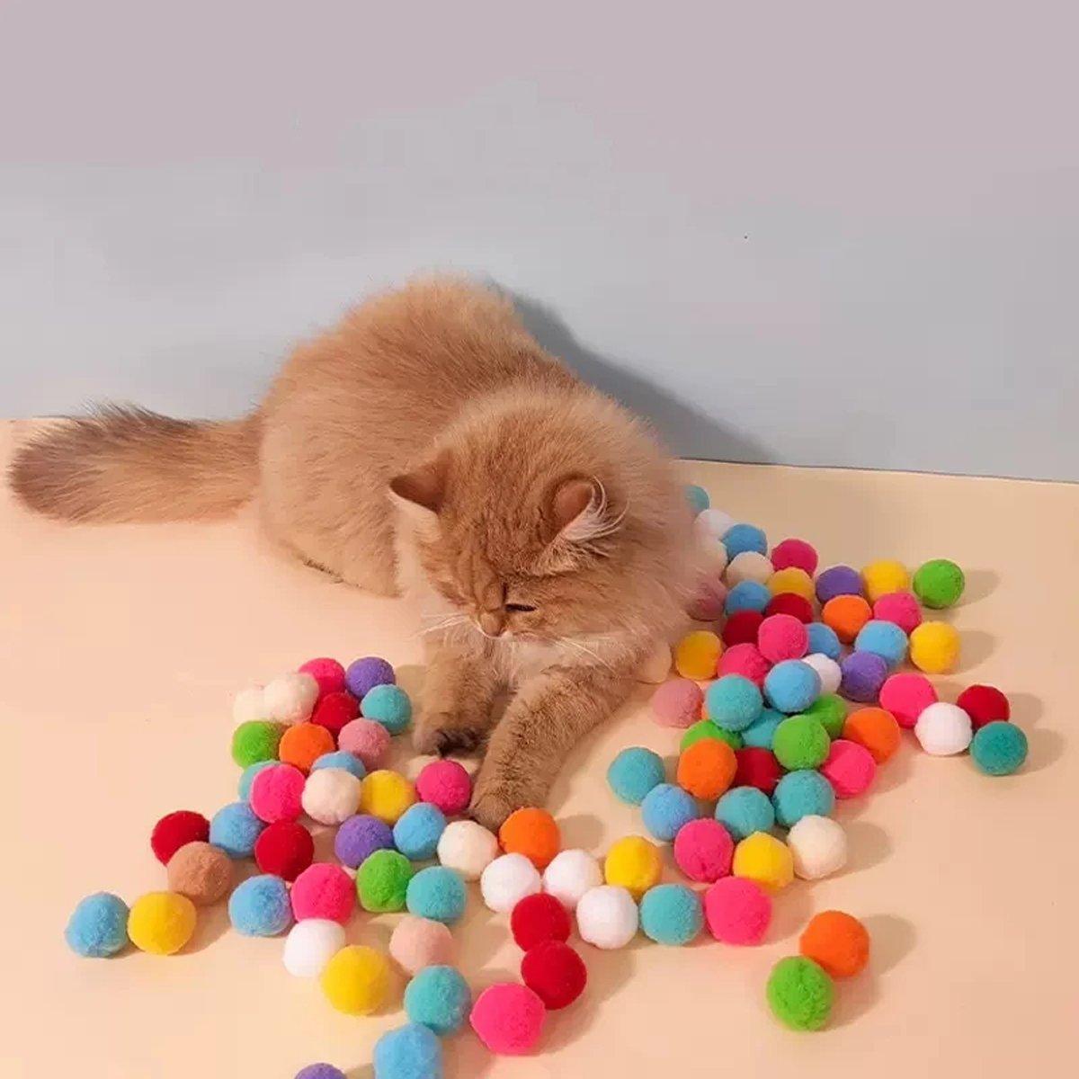 Cat Ball Launcher with 100 Multicolour Plush Balls - view 4