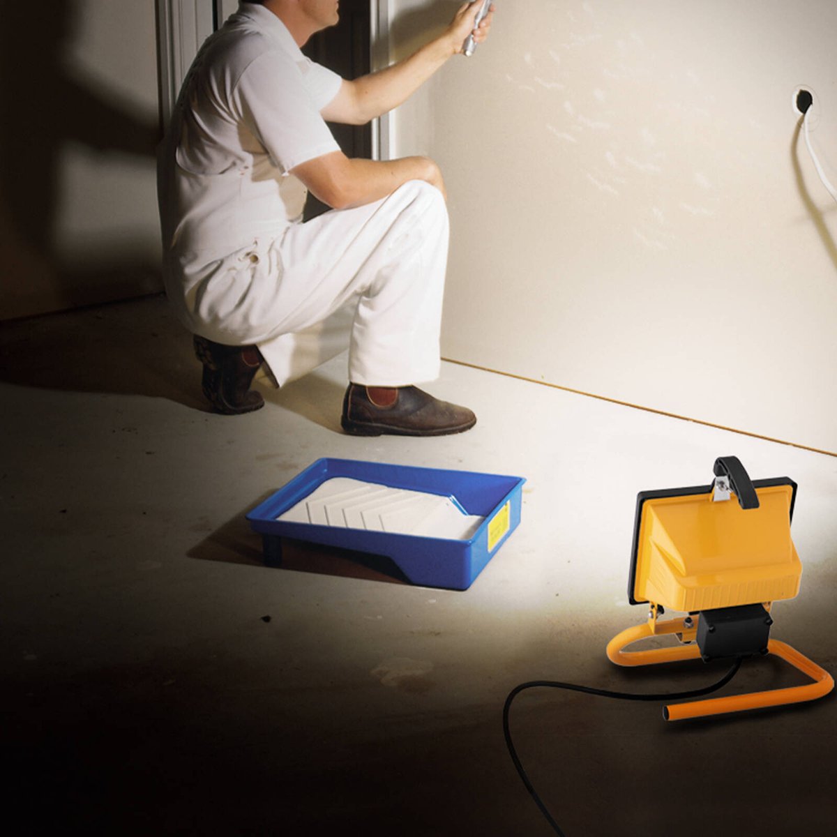 Arlec 500W Portable Halogen Worklight - Aluminium - Weather Resistant - Durable - SuperSaverAU - view 5