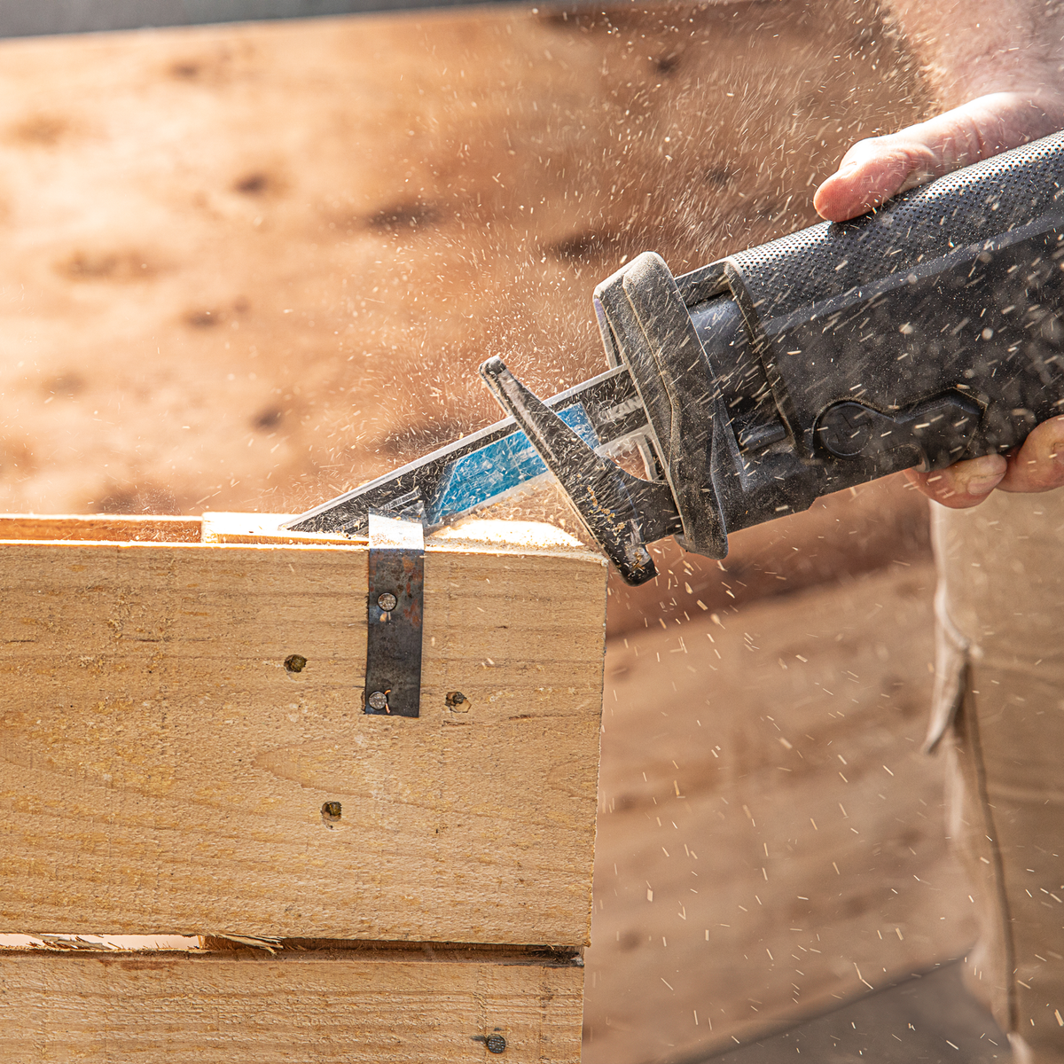 Kango 9" Multi Material Carbide Reciprocating Saw Blade - Durable Cutting Tool