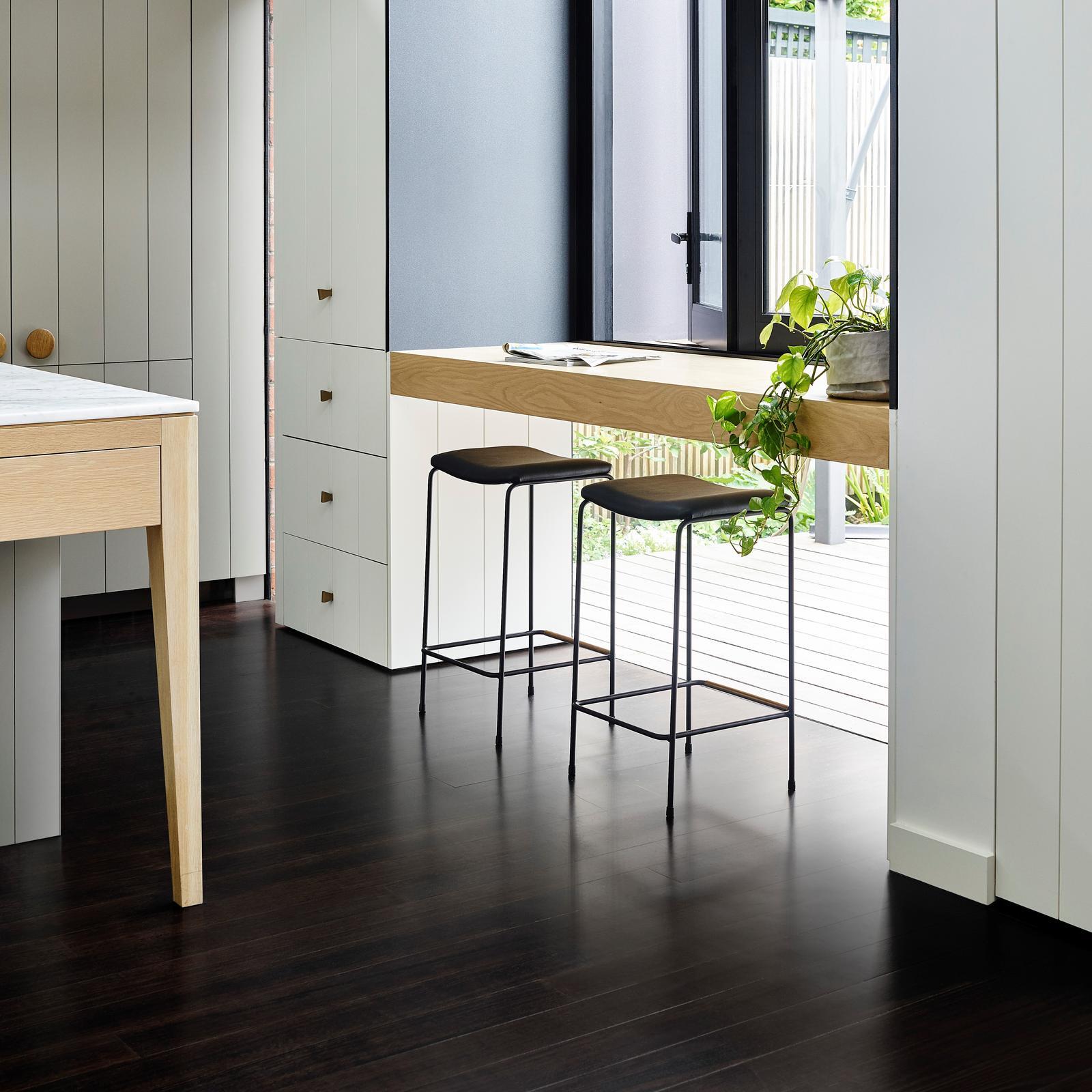 Feast Watson Black Japan Timber Floor Stain & Varnish 4L - Oil Based, Satin, UV Resistant & Waterproof