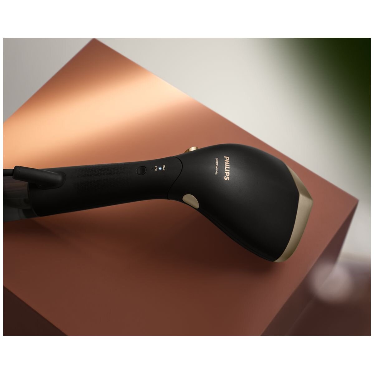 Philips 7000 Series handheld garment steamer - 1500W, 28g/min steam, adjustable head, black - STH7060-80