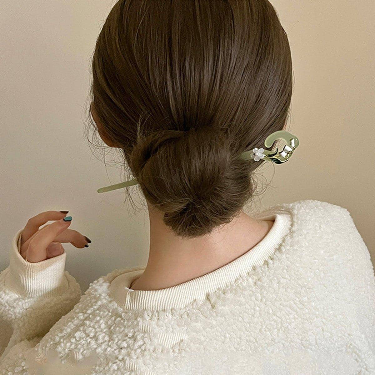 Chinese Style Green Hairpin with White Flower Design for Hanfu - view 4