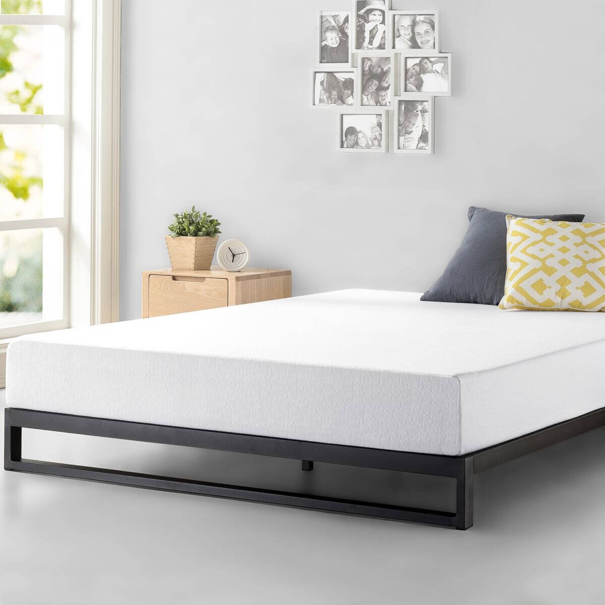 Zinus King 18cm Low Metal Bed Frame - Black, Wooden Slat Foundation - AU-SSBF-7K