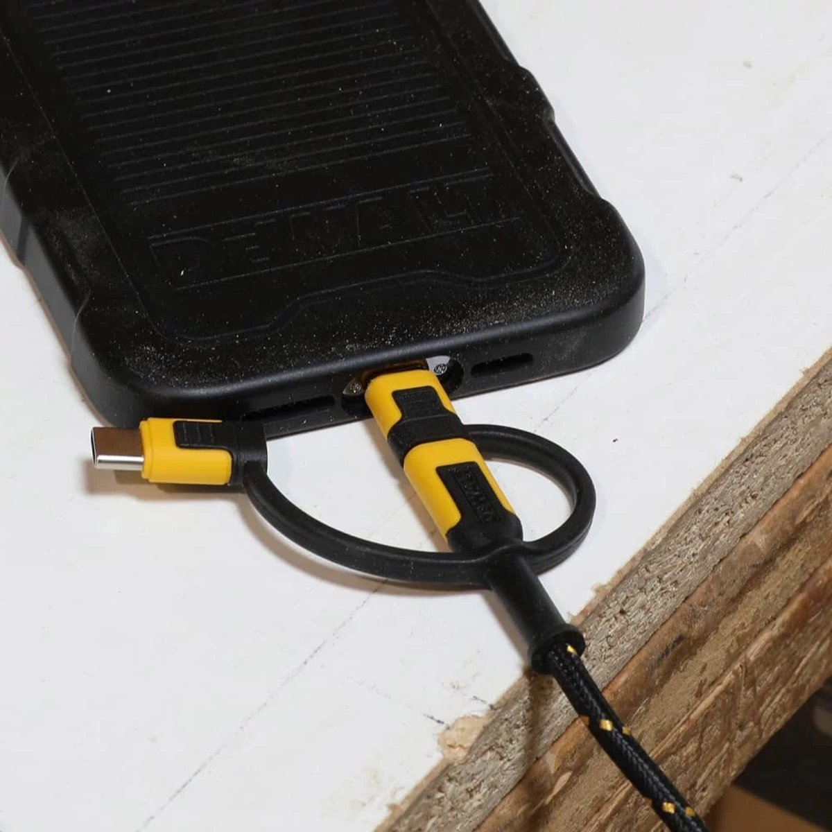 Dewalt 3-in-1 Charging Cable - 1.8m - Kevlar Reinforced - Quick Charging - SuperSaverAU - view 3