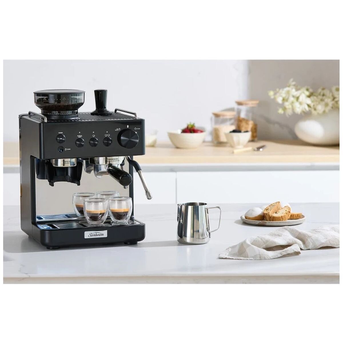 Sunbeam Origins Classic espresso machine 1.5L - Black, built-in burr grinder, auto dosing - EMM5500BK