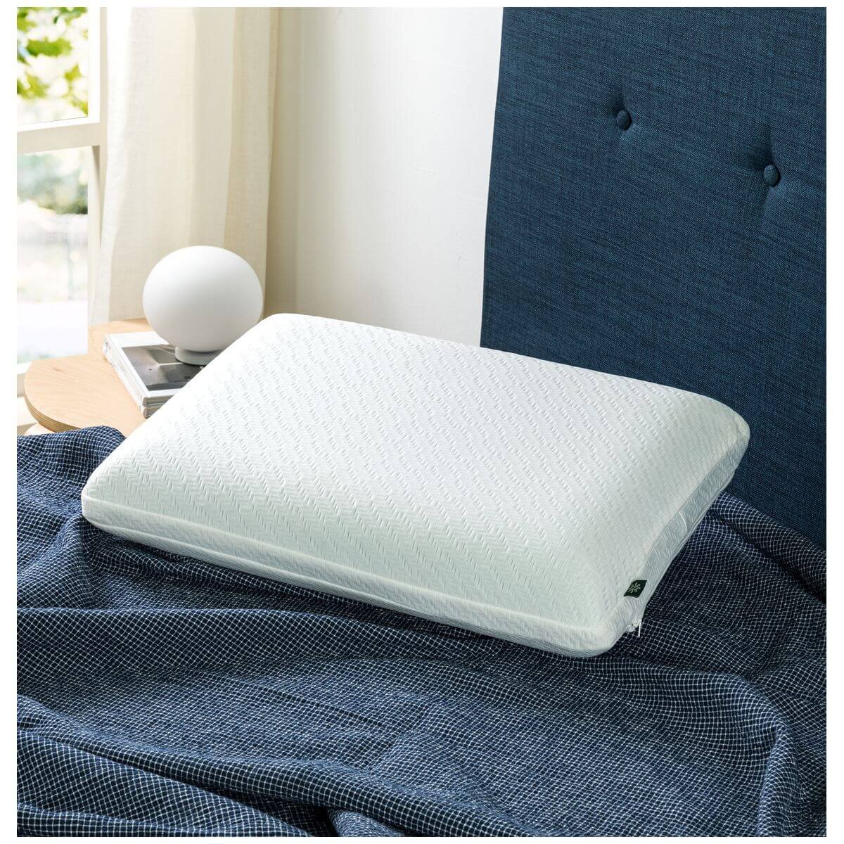 Zinus Cooling Gel Memory Foam Pillow - Ventilated Airhole Design, Cool-Touch Cover - AU-PPAAT2-05S
