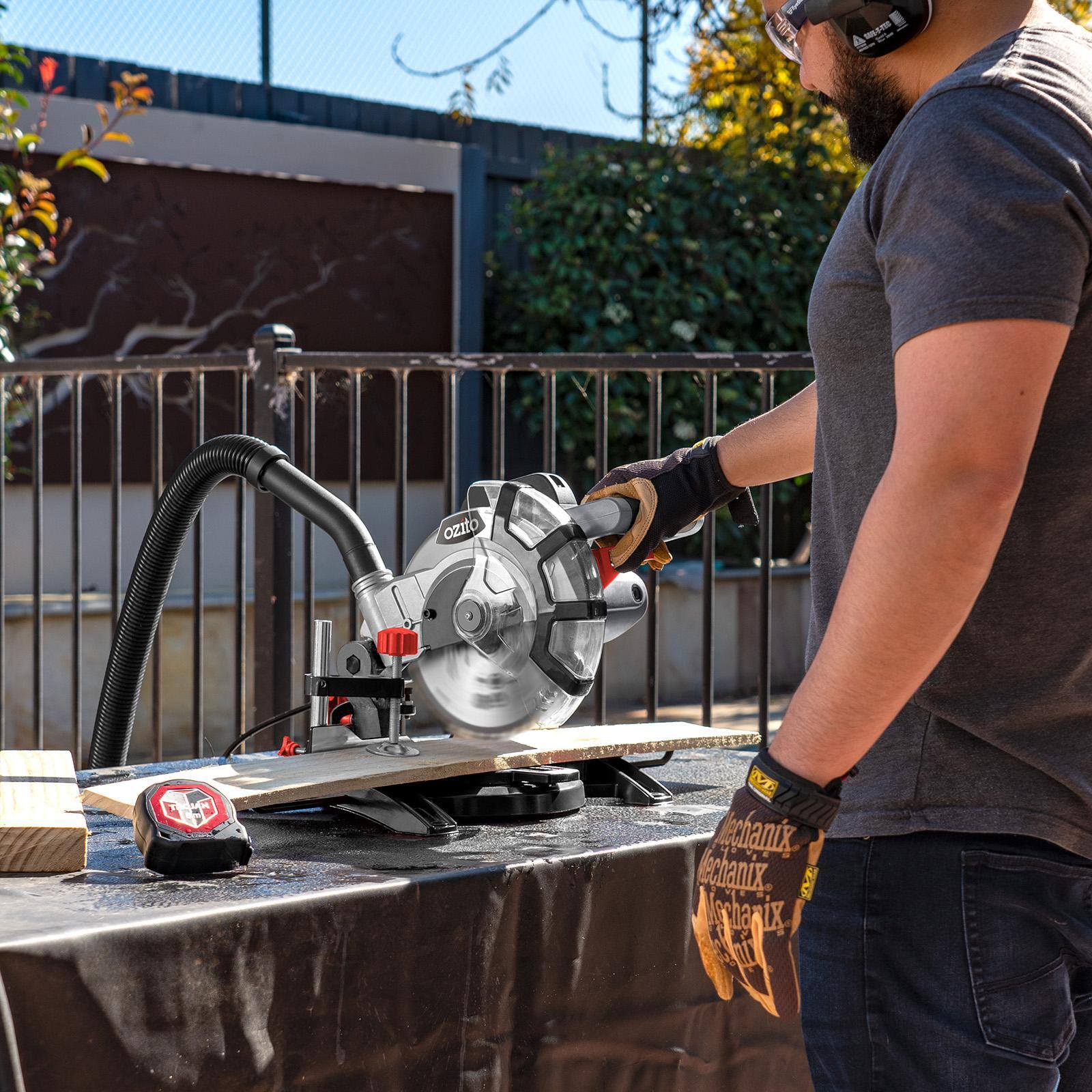 Ozito 1600W 210mm Corded Compound Mitre Saw Metal CMS-1621