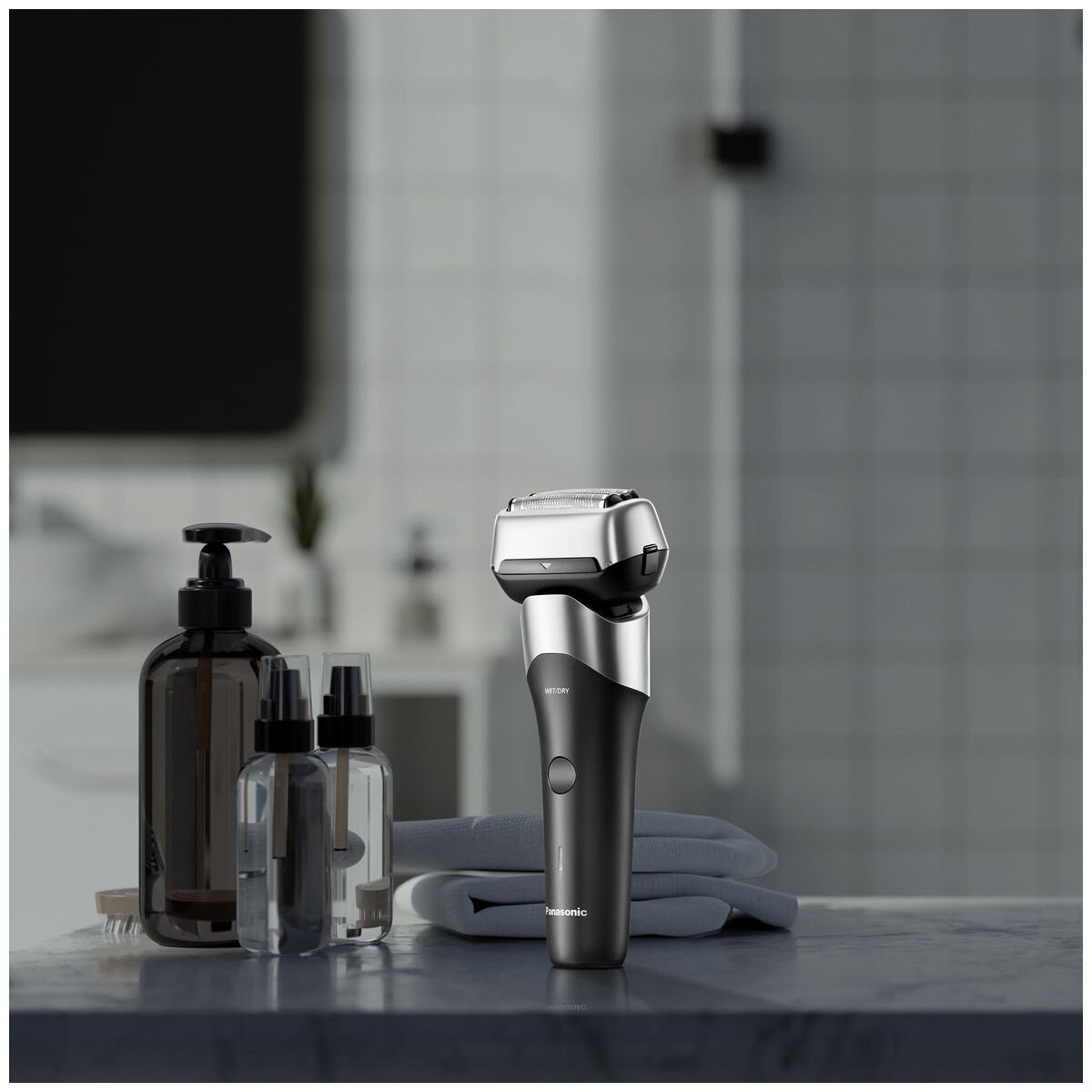 Panasonic Series 500 3-Blade Electric Shaver - Black - 10D Flexible Head, Wet and Dry, USB-C - ES-RM3FXK541