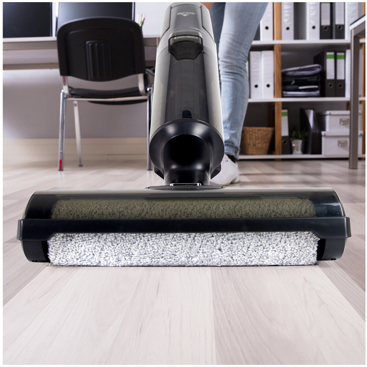 MyGenie Titan XL stick vacuum - wet and dry cleaning, self-cleaning dock, spare filter, black - 10004031