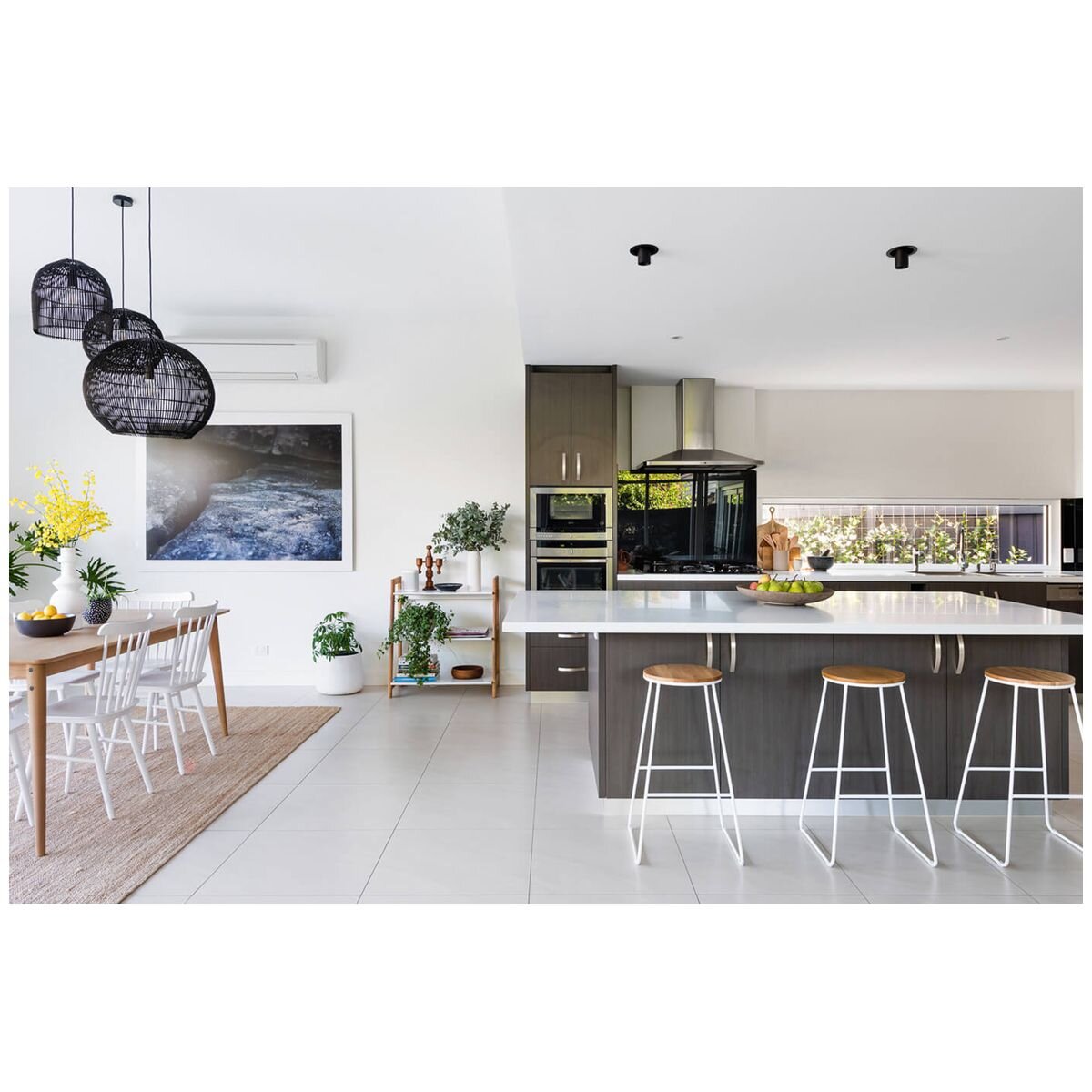 Schweigen 90cm Wall Mounted Canopy Rangehood - Stainless Steel, 1600m³/h, 5 Speeds - WM2190SPPAK