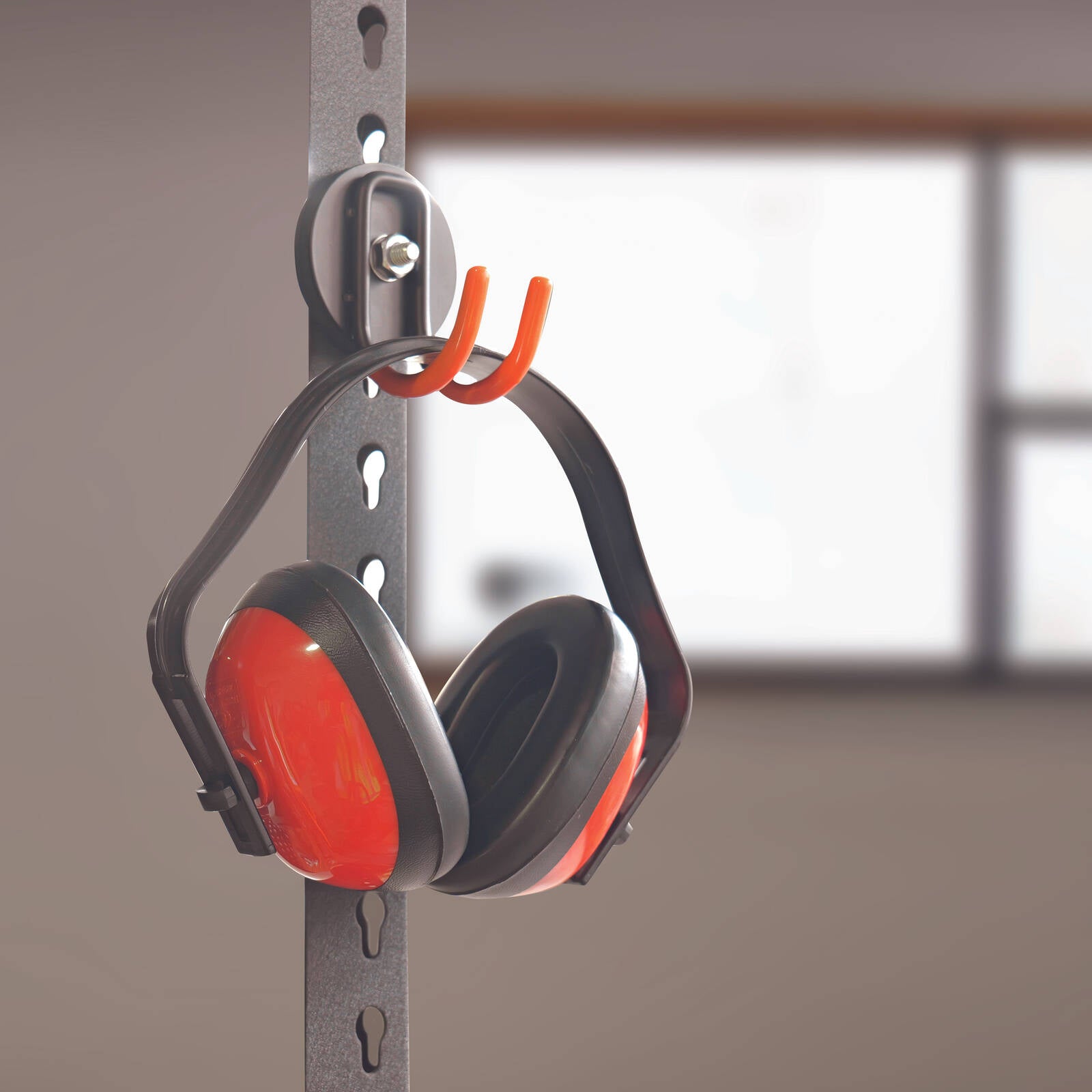 Everhang Magnetic Utility U Hook 10kg Pull Force PVC Orange/Black