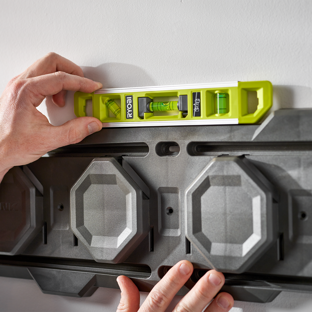 Ryobi 255mm 2 in 1 Torpedo Line Level - Magnetic Base - Durable Aluminium - Accurate Leveling - SuperSaverAU - view 2
