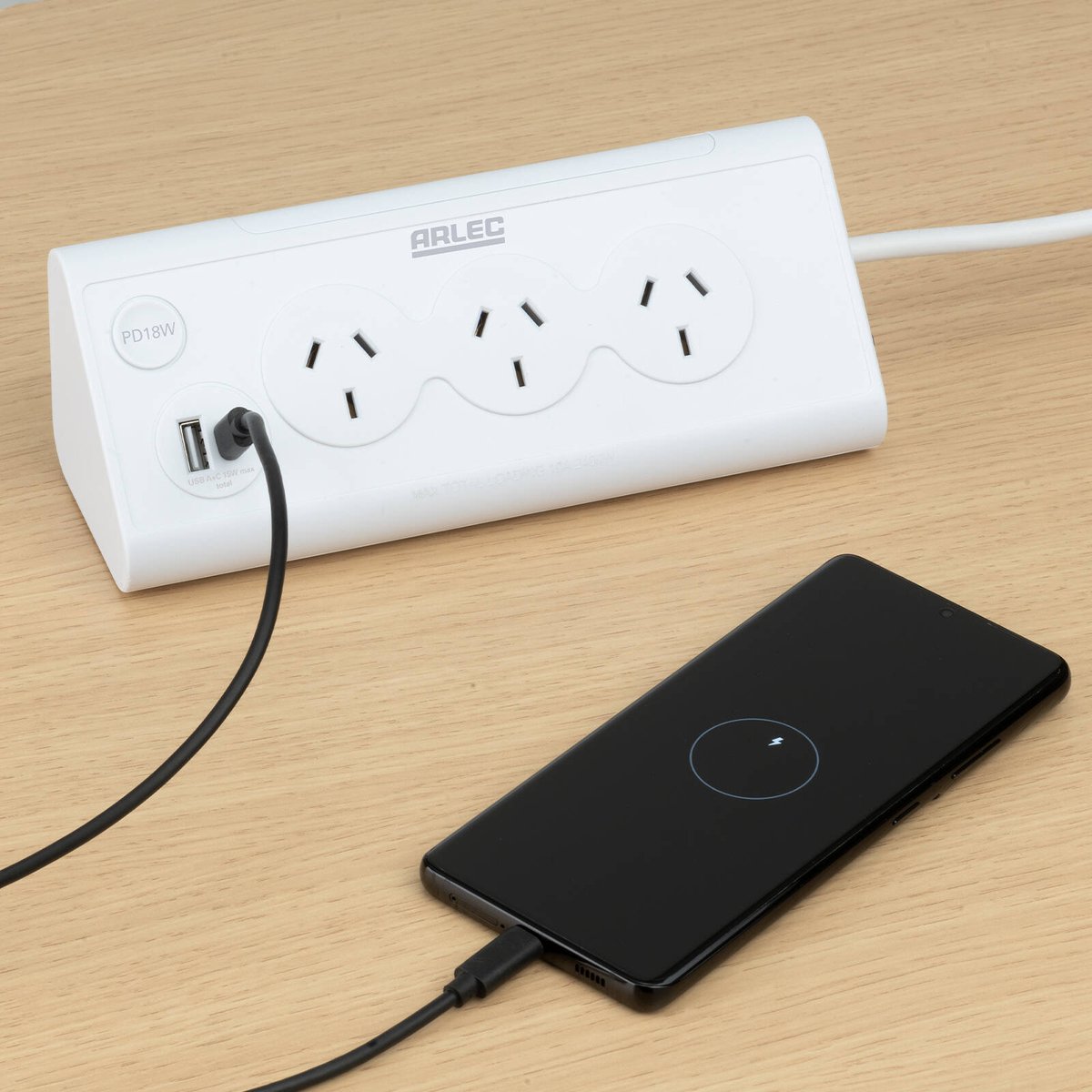 Arlec 3 Outlet Triangular Powerboard 70mm - White - Fast Charging USBs - SuperSaverAU - view 4