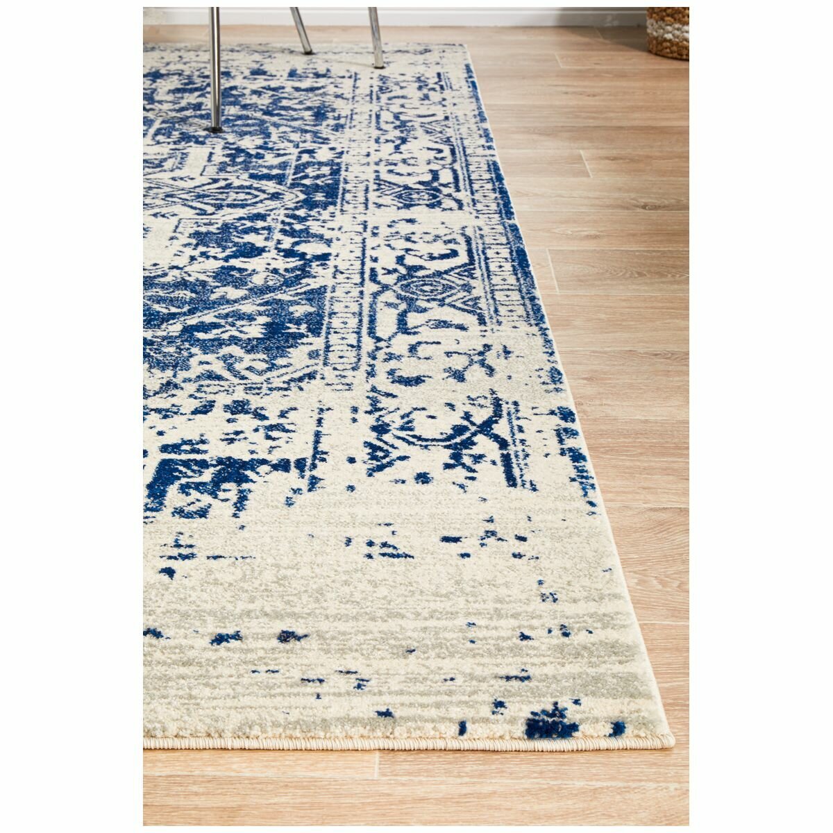 Rug Culture Evoke Extra Large Rug - Bone White and Navy Power Loomed Polypropylene - EVO253WNAV400X300