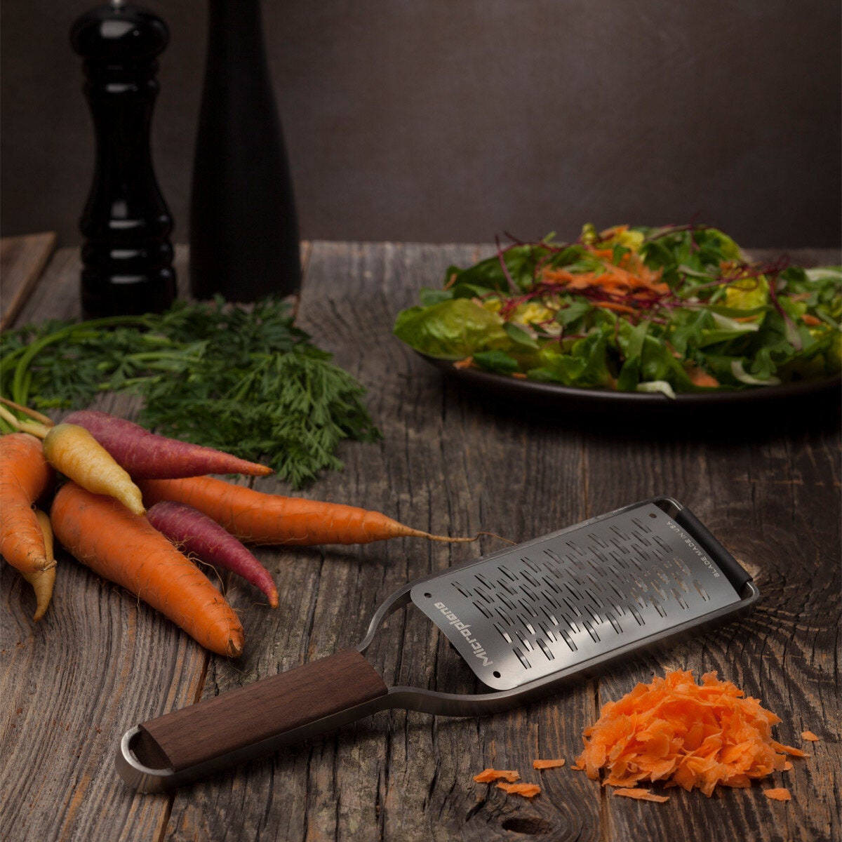 Microplane Master Series medium ribbon grater - photo-etched blade - non-slip end piece - 15401