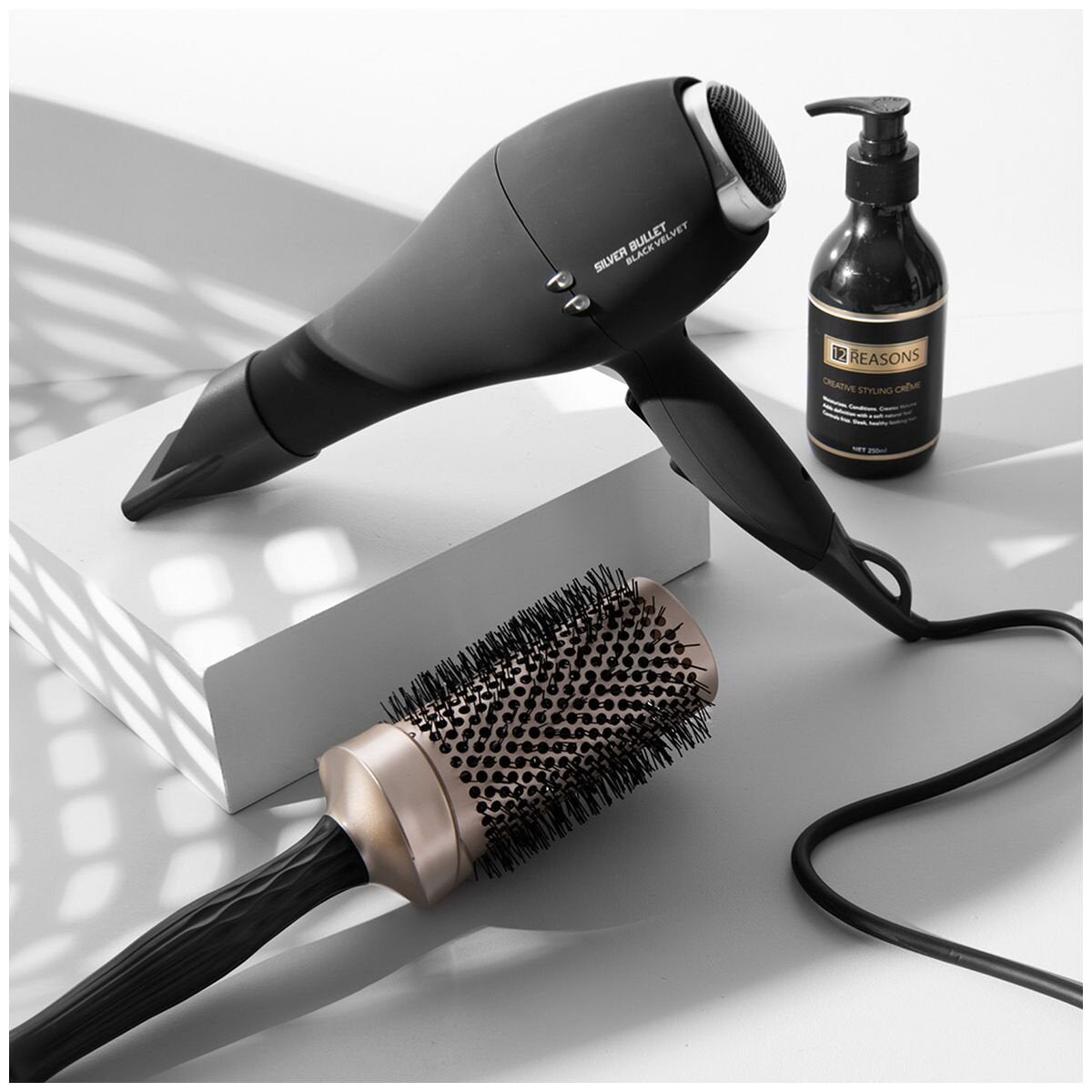 Silver Bullet Black Velvet hair dryer 2000W - long-life motor, three heat settings, diffuser - 900469