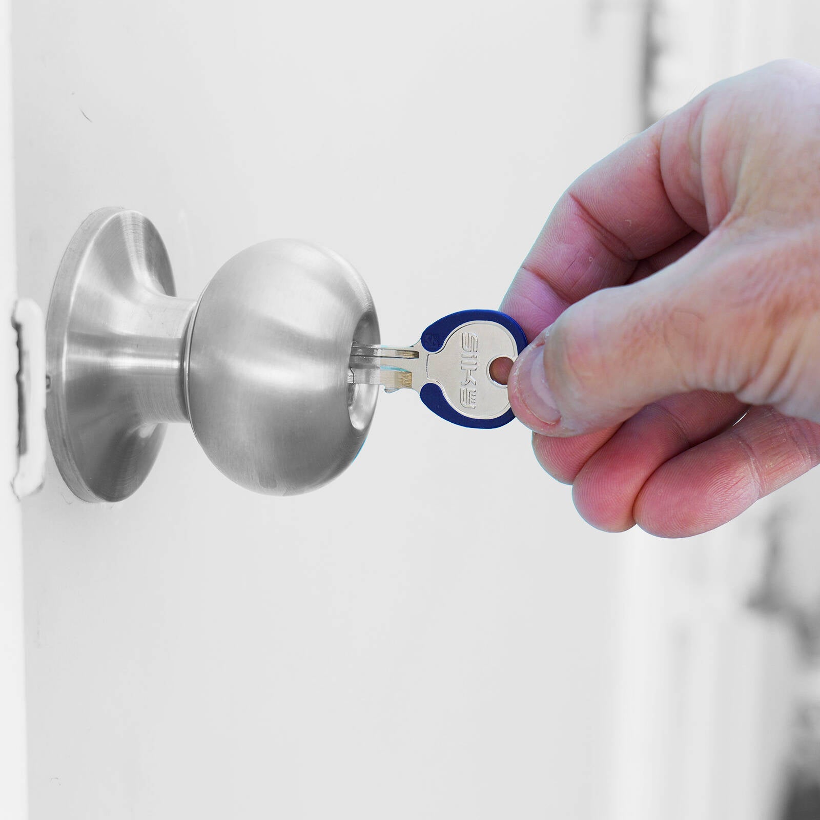 EHI LW4 Blue Specialty Silky Key, Nickel Plated Brass & Rubber, for Key Cutting