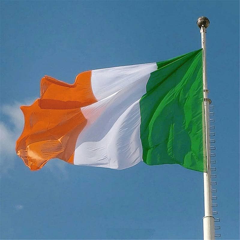 Large Irish Flag Outdoor St Patricks Day 90 x 150 cm (3ft x 5ft) - view 4