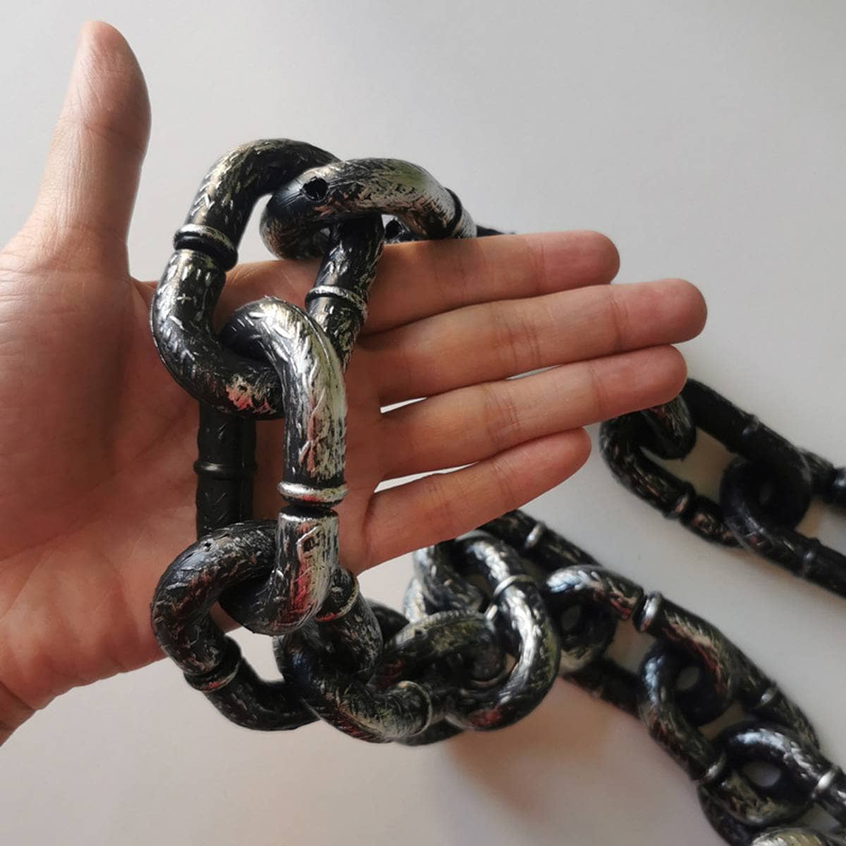 Novelty Plastic Chain Prop Leash for Tiny Dogs and Photo Props - view 4