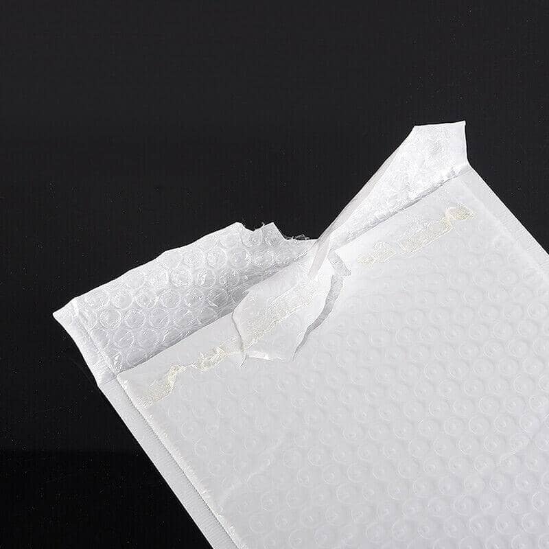 Poly Bubble Mailers, 18 x 23 cm White Padded Envelopes - Pack of 25 - view 4