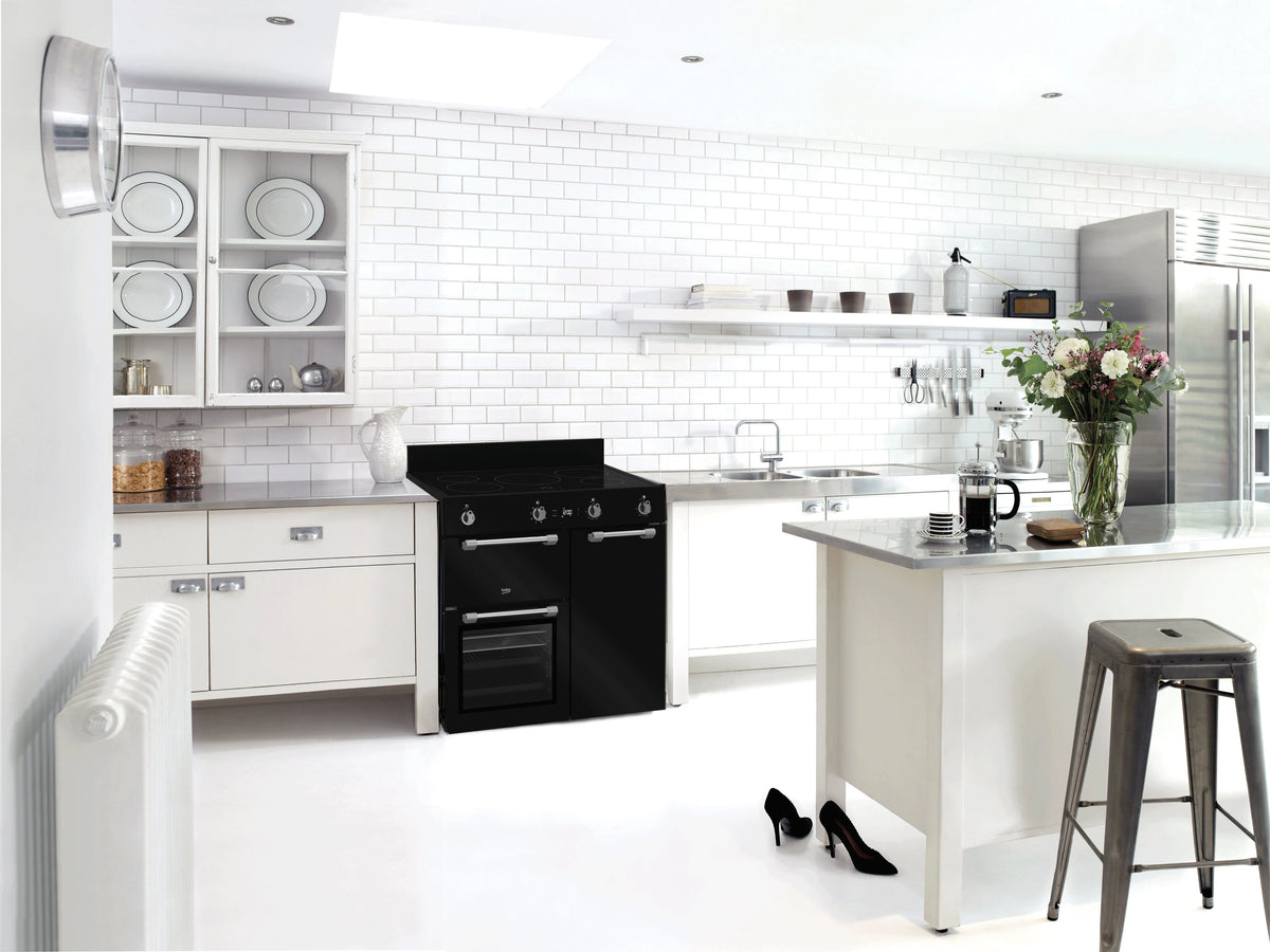 Beko 90cm Induction Freestanding Oven - Triple Cavity, Five Induction Zones, Black - BRC916IMB
