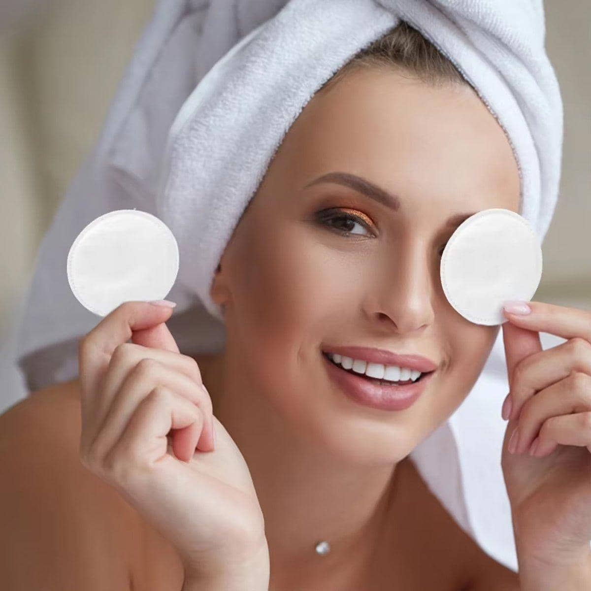 Round Cotton Pads for Makeup Removal and Toner - Pack of 300 - view 4
