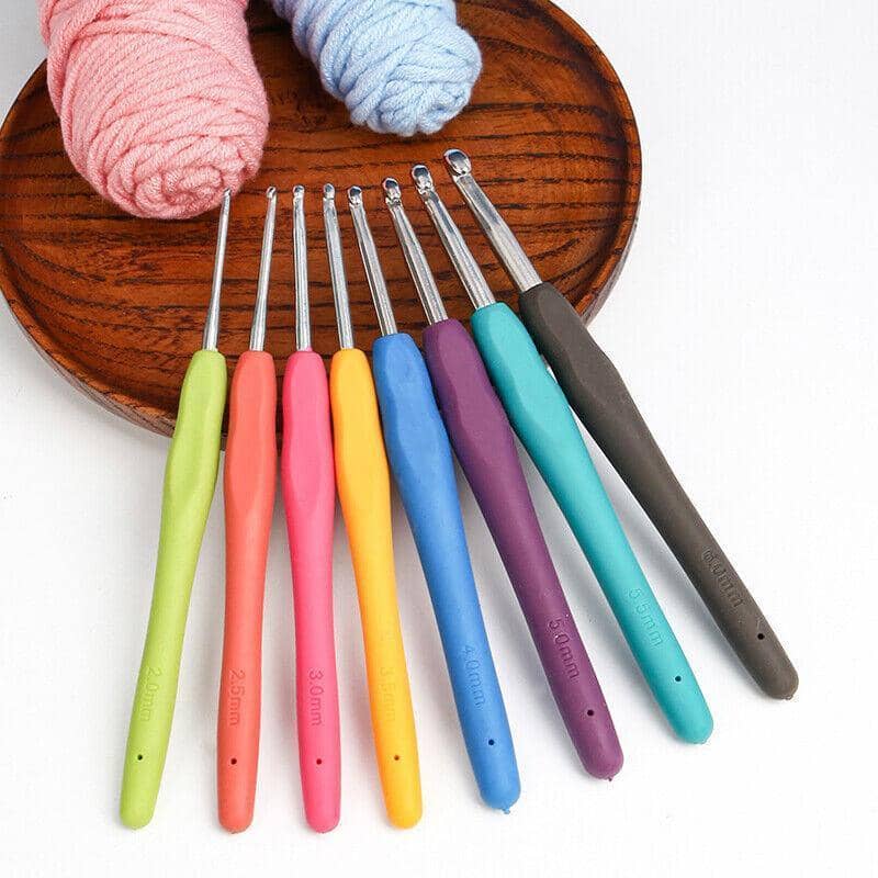 Soft Grip Crochet Hook Set, 12 Piece, Multicolour Aluminium Knitting Needles, 2 mm to 8 mm - view 3