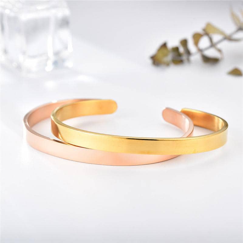 Twisted Cuff Bracelet in Stainless Steel, 6 mm Wide - Gold - view 4