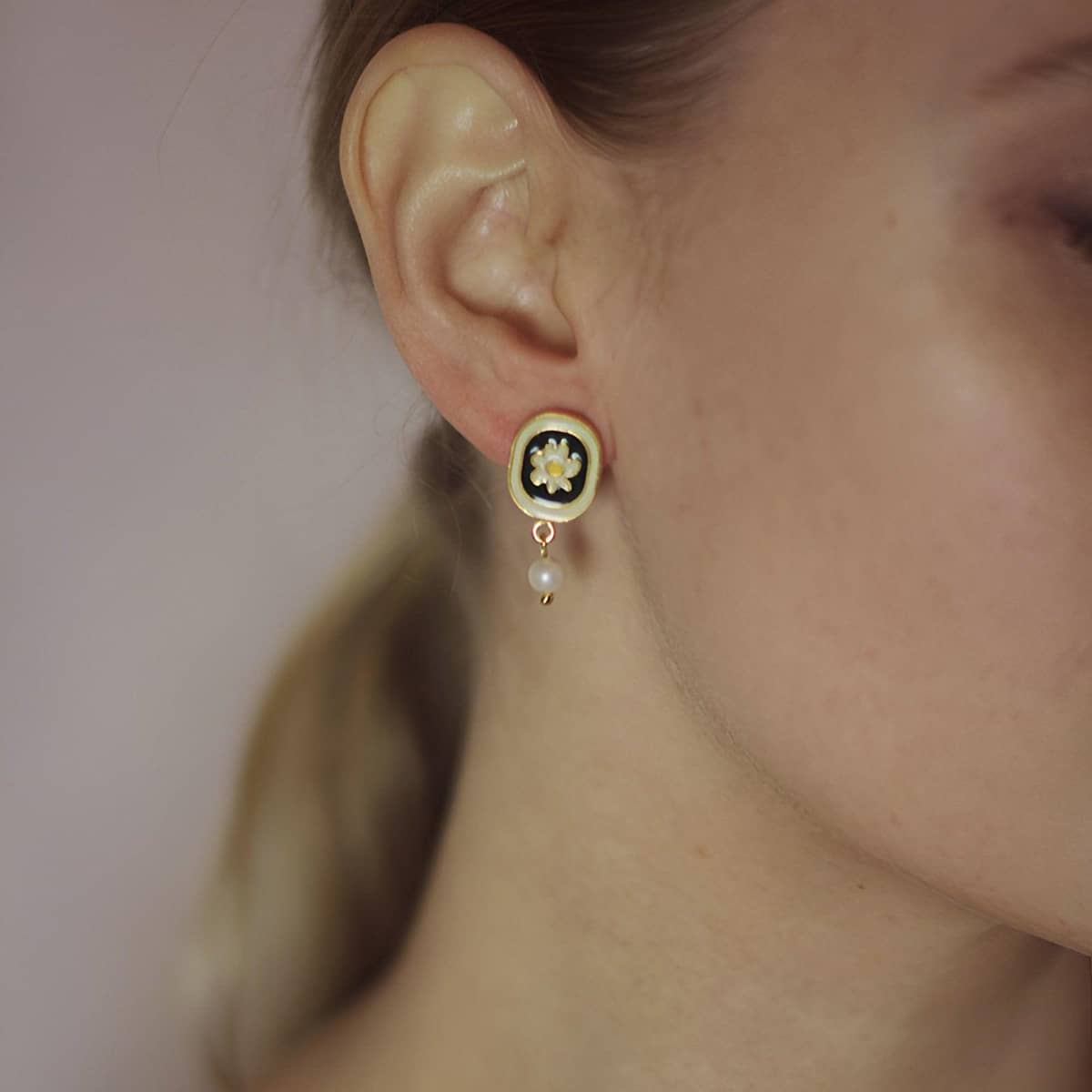 Vintage Chamomile Stud Earrings for Women, Green Enamel and Pearl - view 5